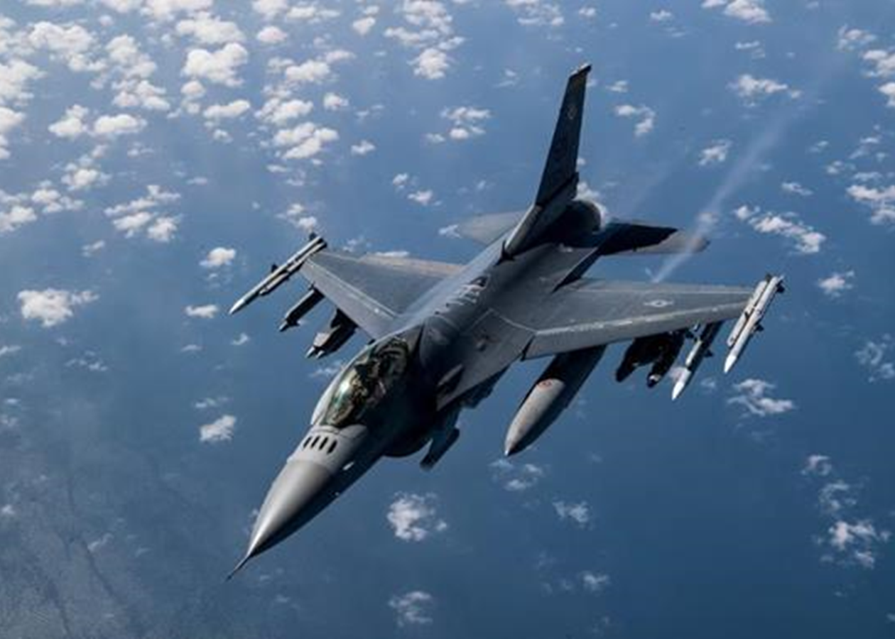 Український F-16 вперше збив літак РФ – ЗМІ