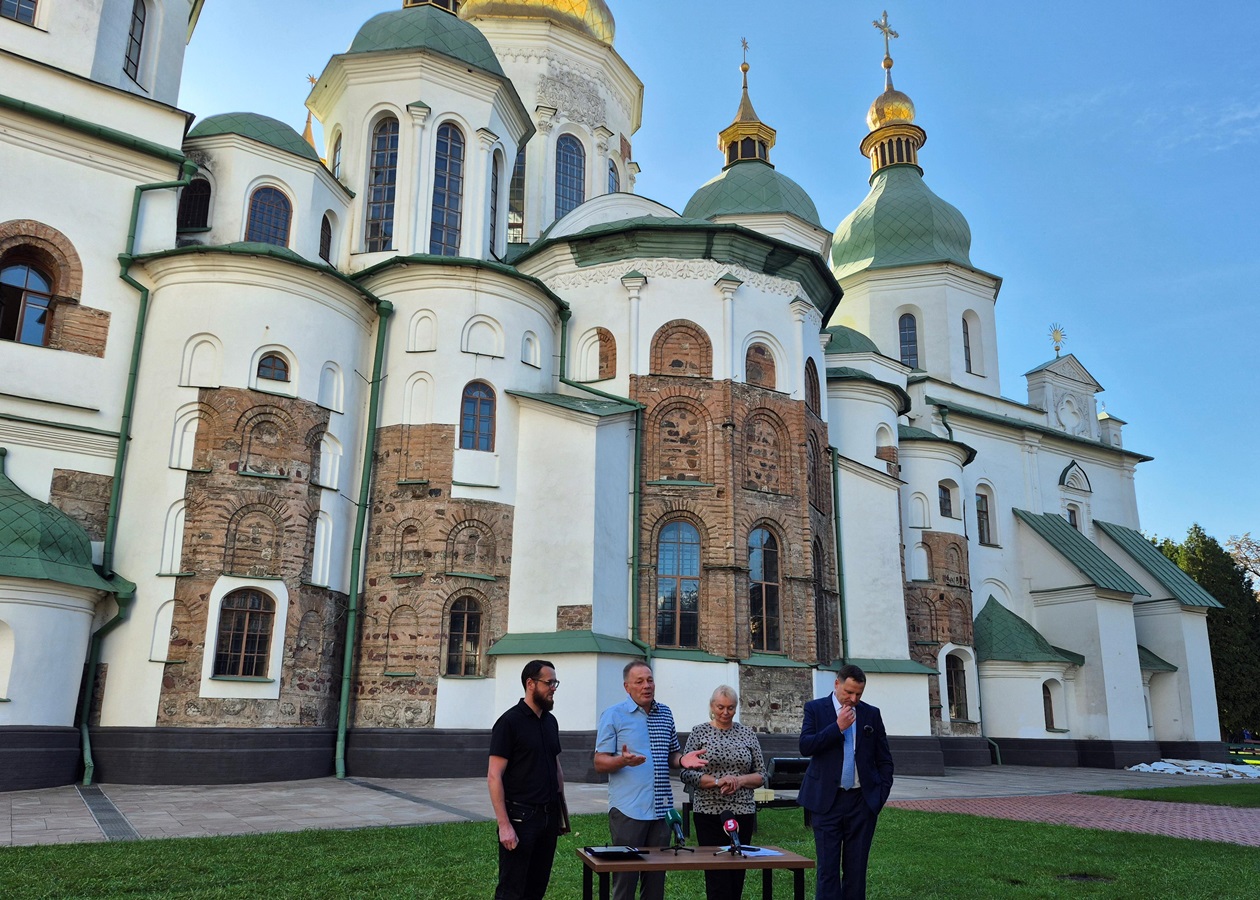 У Софії Київській успішно завершили проєкт з порятунку стін
