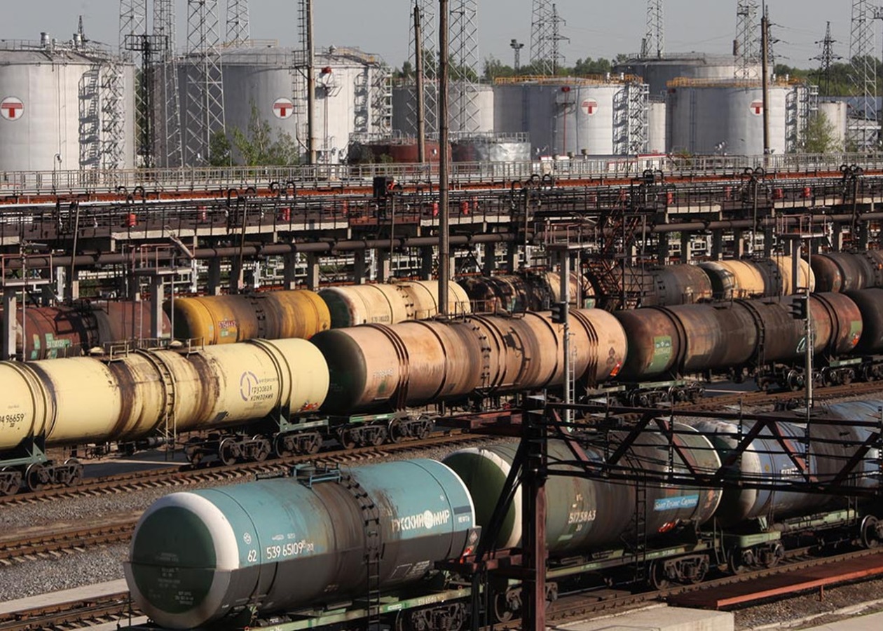 Росія може стати залежною від імпорту пального на 60% - розвідка