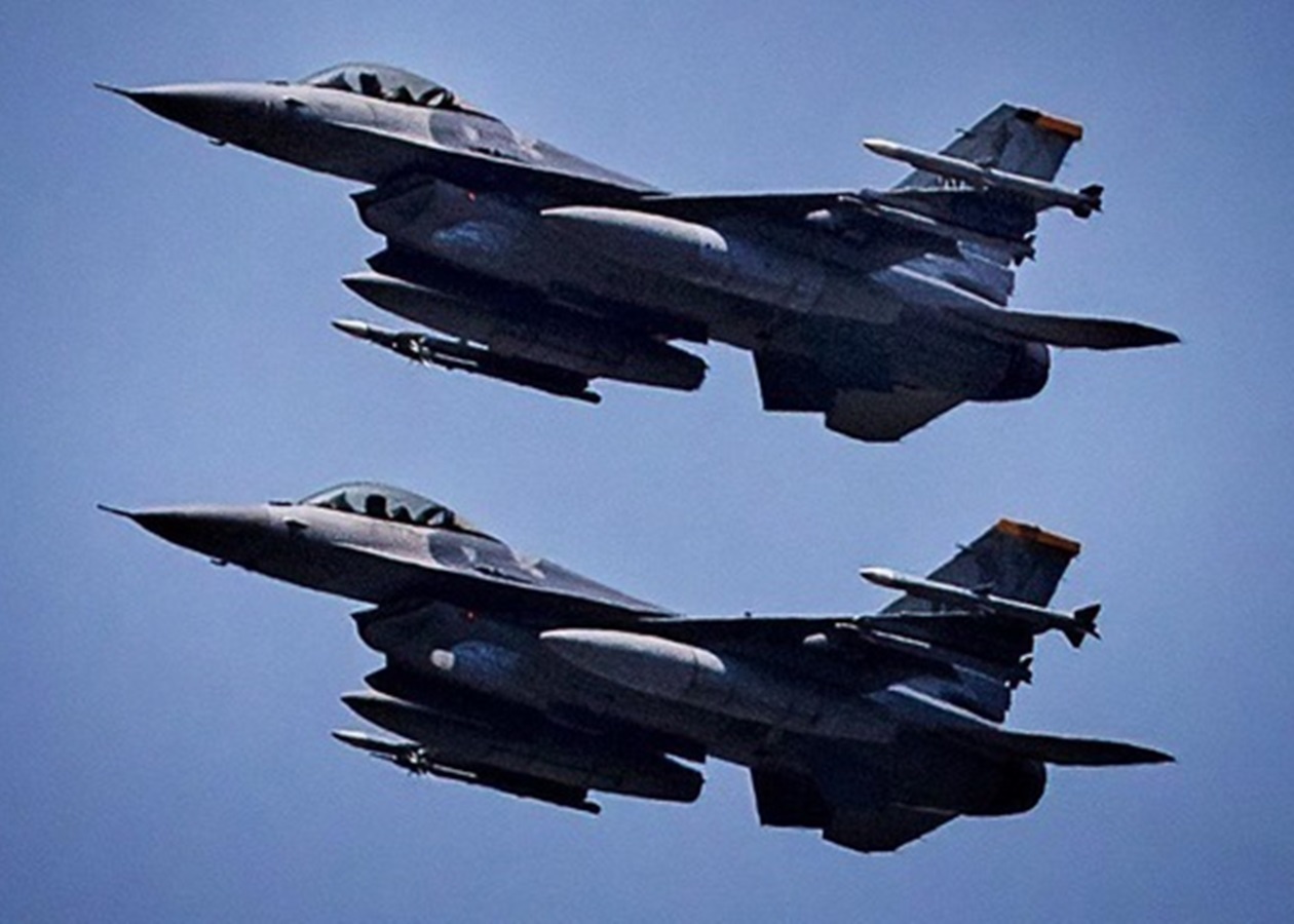 Ескадрилья F-16 з іноземними пілотами обороняє небо Києва – ЗМІ