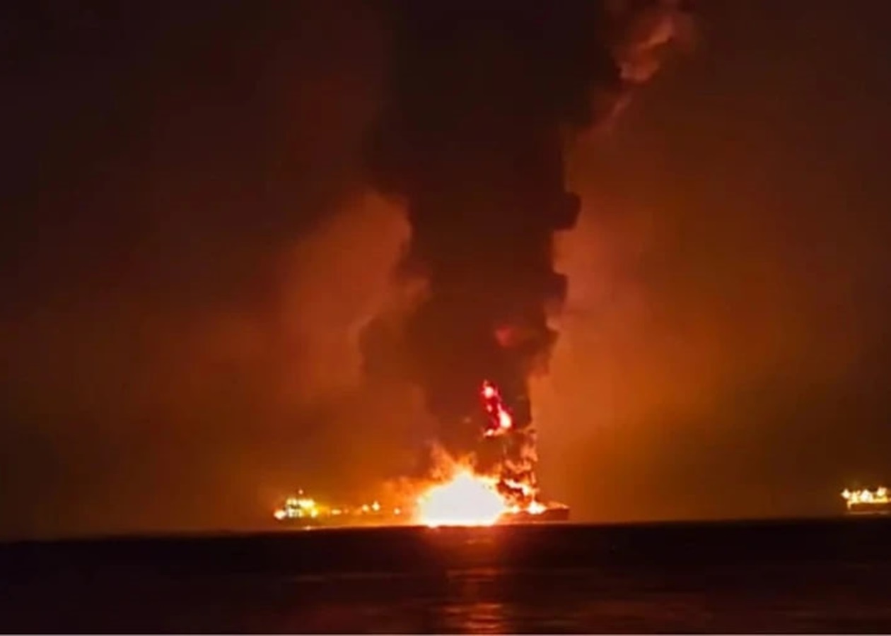 У Перській затоці горять нафтові танкери після атаки Ірану – ЗМІ