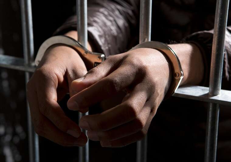 Чернігівця засудили до 9 років із конфіскацією майна за зберігання наркотиків і боєприпасів