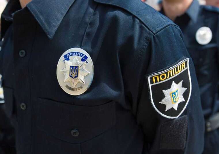 Збив чоловіка та сховав авто в гаражі: на Прикарпатті затримали митника після ДТП